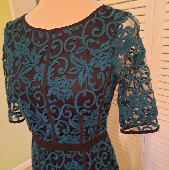 Adrianna papell lace dress sz 4 *N - Picture 2 of 8